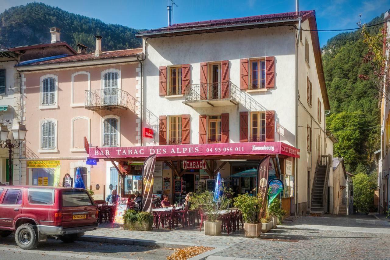 Relais Des Alpes Hotel Гийом Екстериор снимка